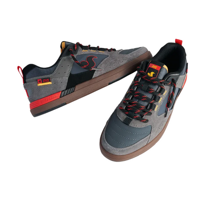 DVS Sureshock Charcoal  Black Gum Pair