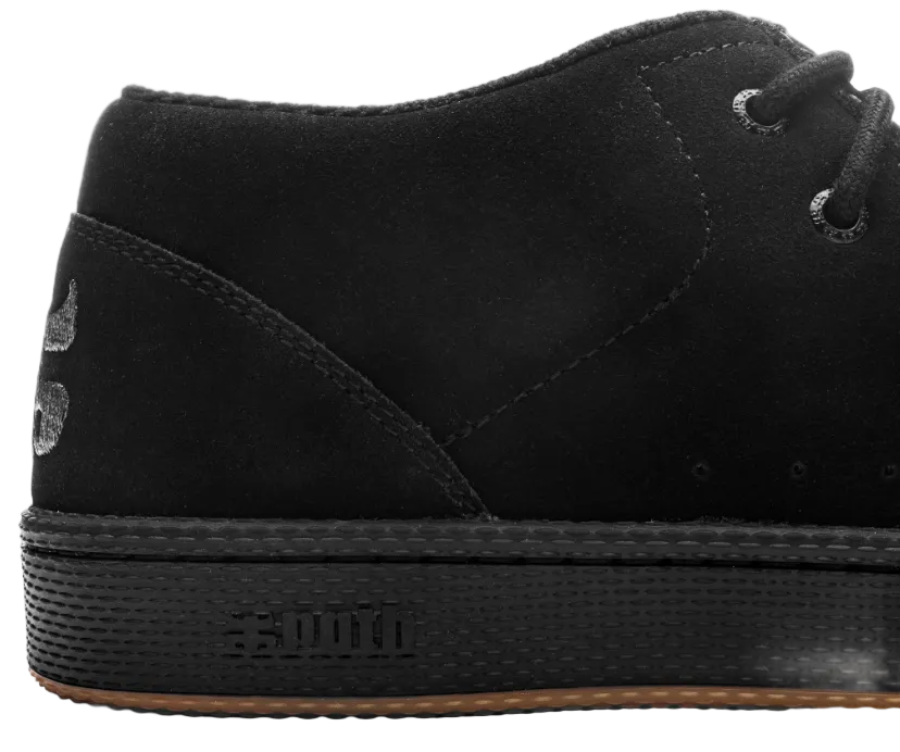 Ipath Cats Black Suede Shoes Side Big