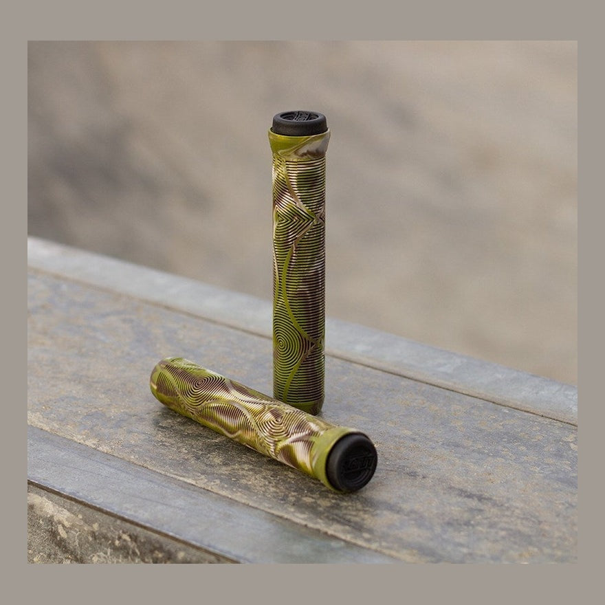 Slamm Scooters | Slamm Team Swirl Bar Grips